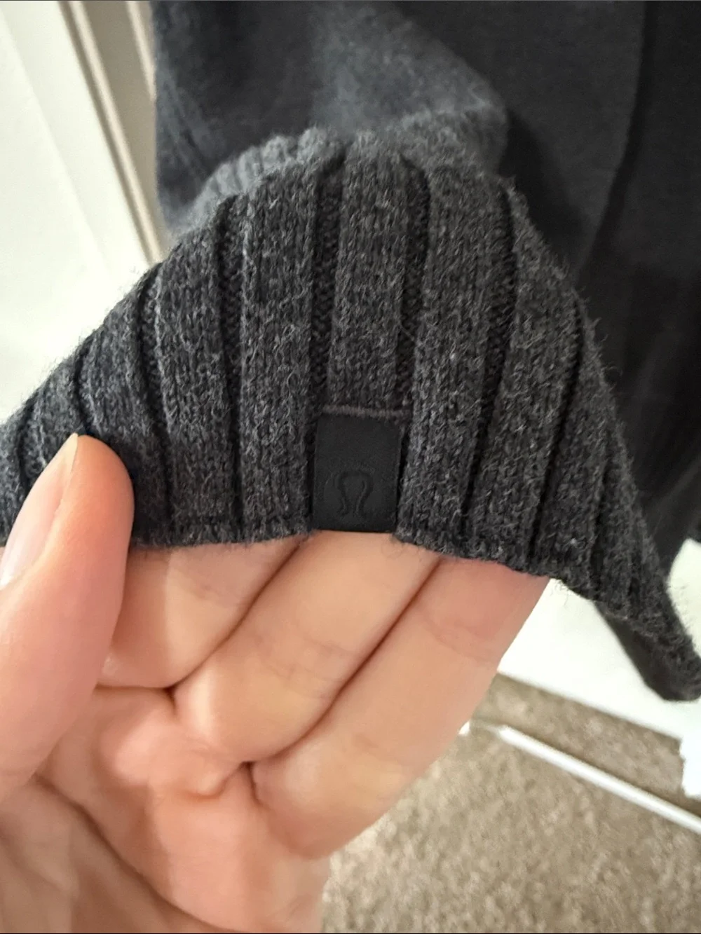 Lululemon Still Lotus Wrap *Reversible Heathered Black / Heathered Titanium